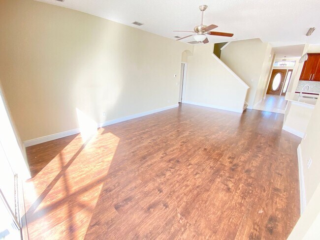 Building Photo - 729 Tuten Trail