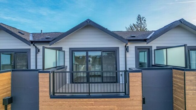 Building Photo - Stunning Brand-New Ballard Townhome with A...