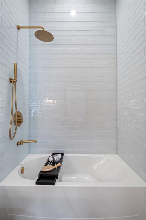 Building Photo - 2450 Wickersham Ln