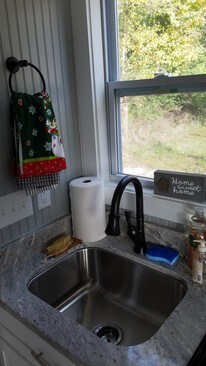 Kitchen sink - 1294 Glendale Ave