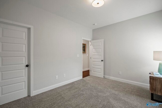 Building Photo - 309 Avebury Rd