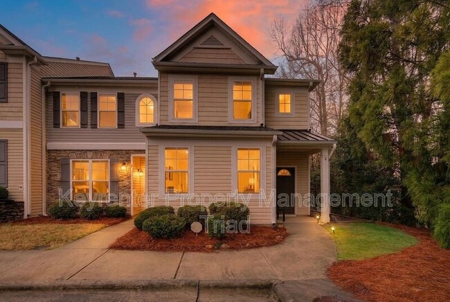 Building Photo - 2 Blue Stone Ln