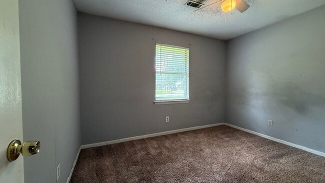 Building Photo - Charming 3-Bedroom Home in the Heart of Ri...