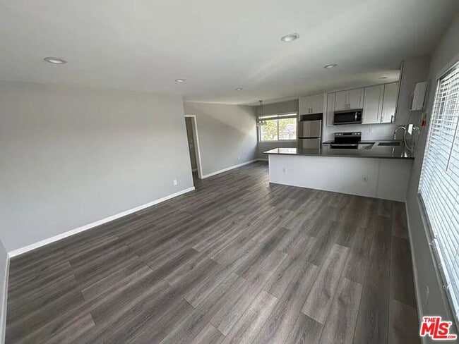 Building Photo - 3322 Atwater Ave