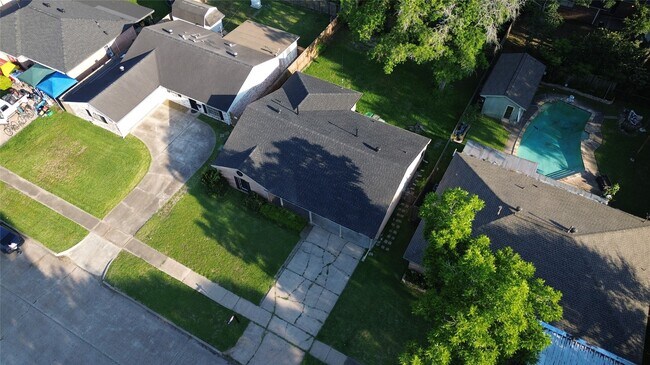 Building Photo - 7607 Grape St