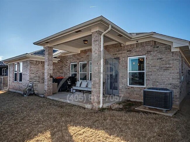 Building Photo - 15740 Caney Dr