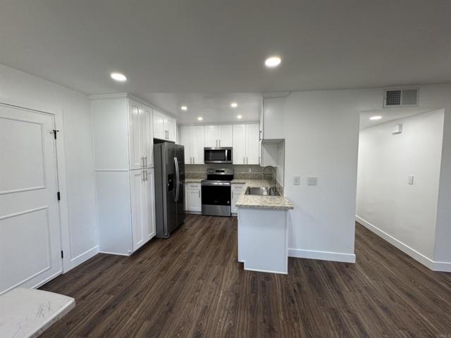 Building Photo - 847 Tamayo Dr