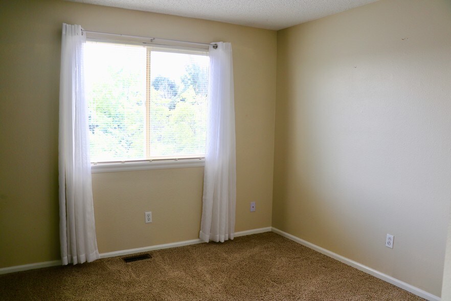 Building Photo - 4822 Tarcoola Ln