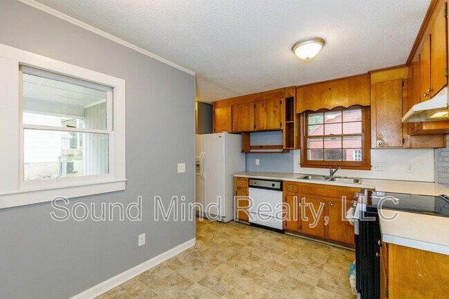 Building Photo - 1009 Springview Trail