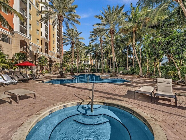 Building Photo - 17150 N Bay Rd