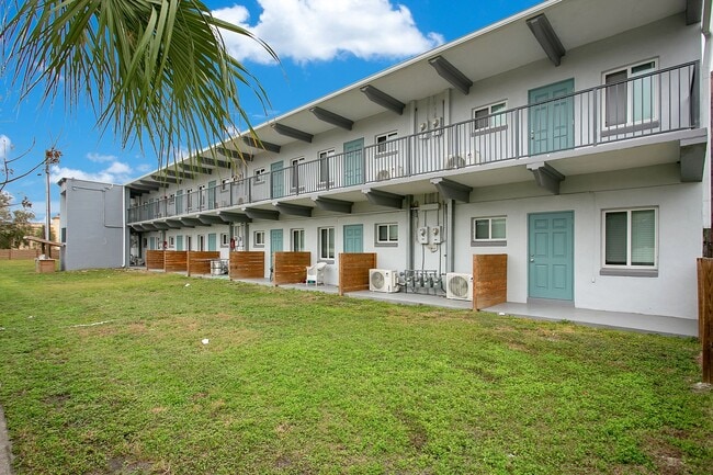 Primary Photo - The Blackwell Apartments | 1 Bedroom Apartments in Leesburg, FL