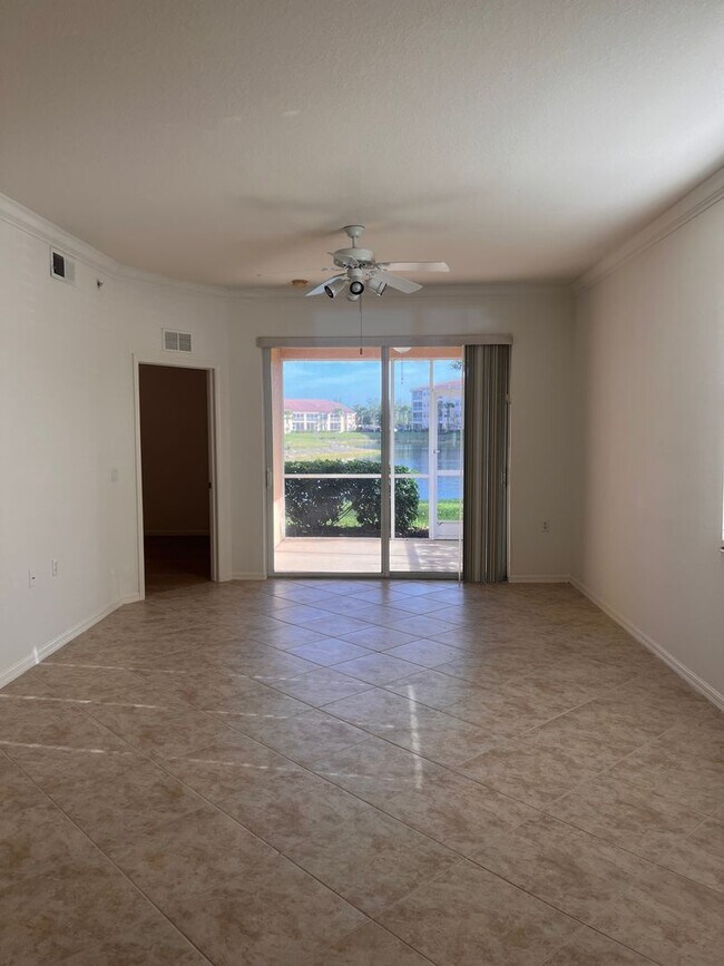 Building Photo - 8470 Kingbird Loop