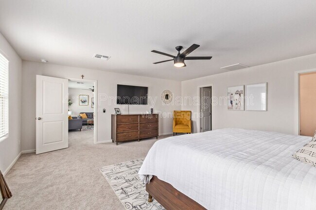 Building Photo - 45174 W Sandhill Rd