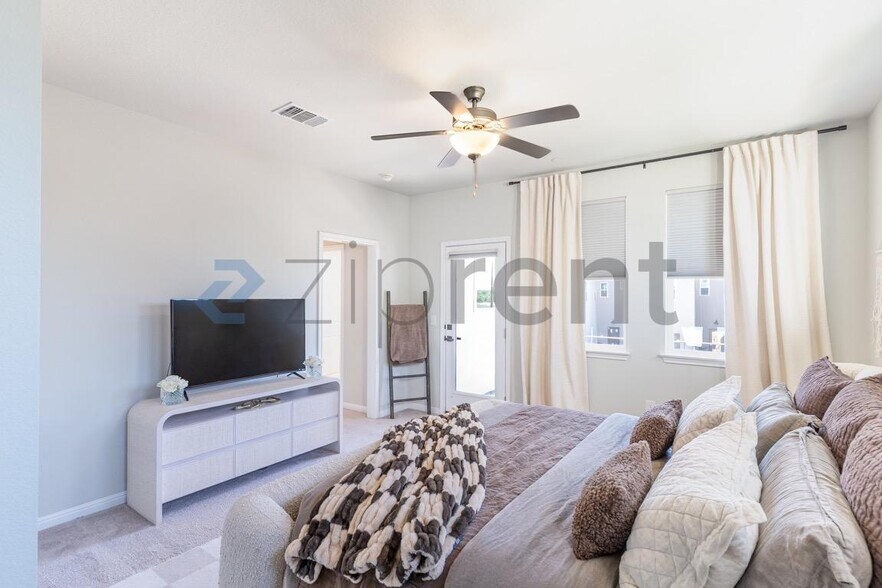 Building Photo - Unit 1801