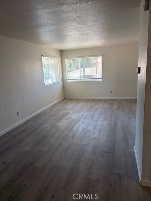 Building Photo - 1209 Oxford Dr