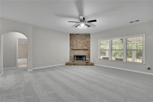 Building Photo - 2945 Links View Way