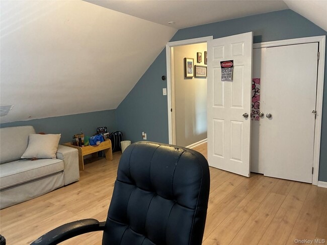 Building Photo - 65 Morning Glory Rd