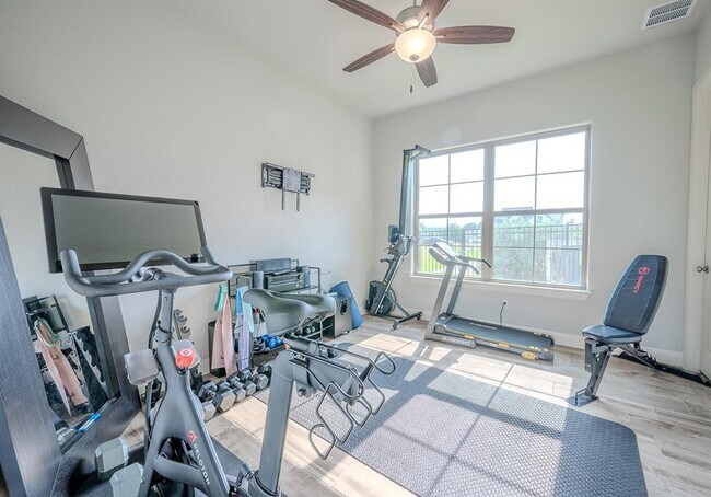 Building Photo - 227 Dally Ct
