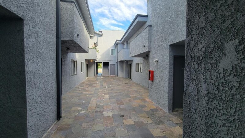 Building Photo - 13347 Victory Blvd