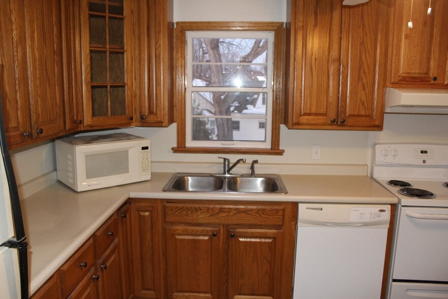 Building Photo - 317 2nd St