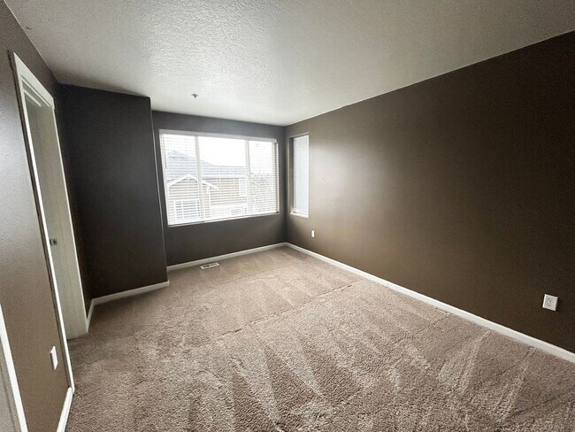 Building Photo - 8720 SW 147th Terrace