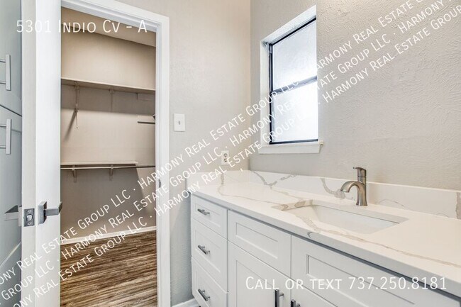Building Photo - 5301 Indio Cove