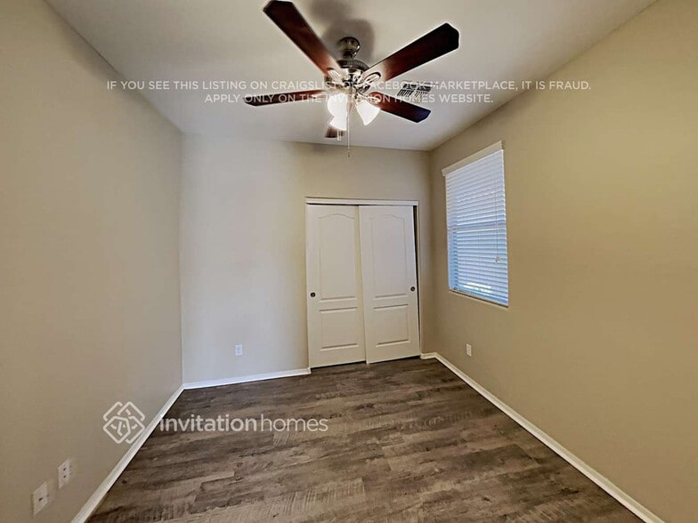 Building Photo - 12511 W Campina Dr