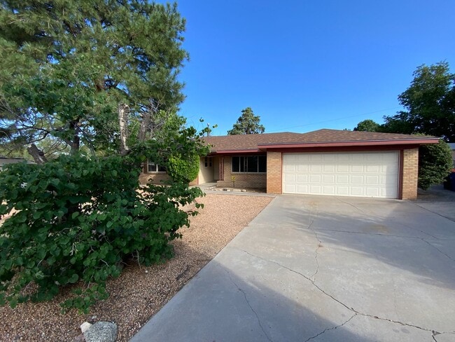 Primary Photo - 3 Bedroom Single Story Home Available Near...