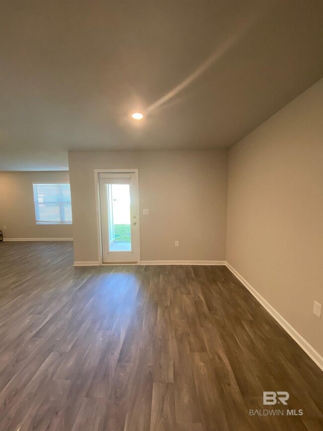 Building Photo - 270 Preston Wy