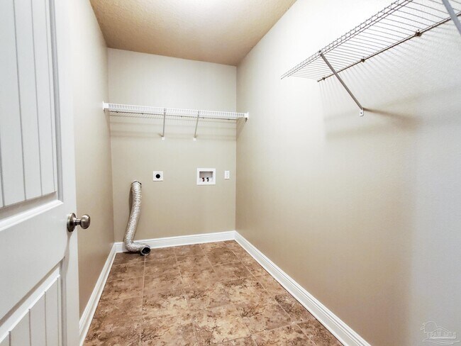 Building Photo - 2236 Somerville Ct