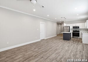 Building Photo - 2115 W Houston St