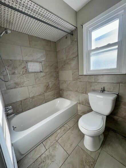 Building Photo - 1108 Frank St