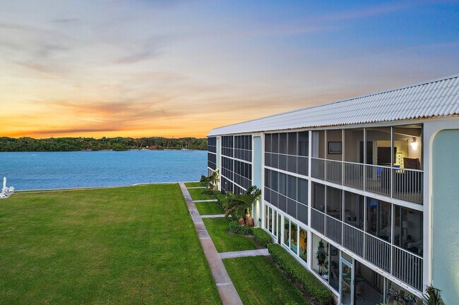 Building Photo - 100 Waterway Rd