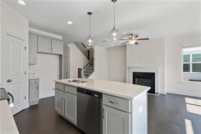 Building Photo - 64 Auburn Wds Dr