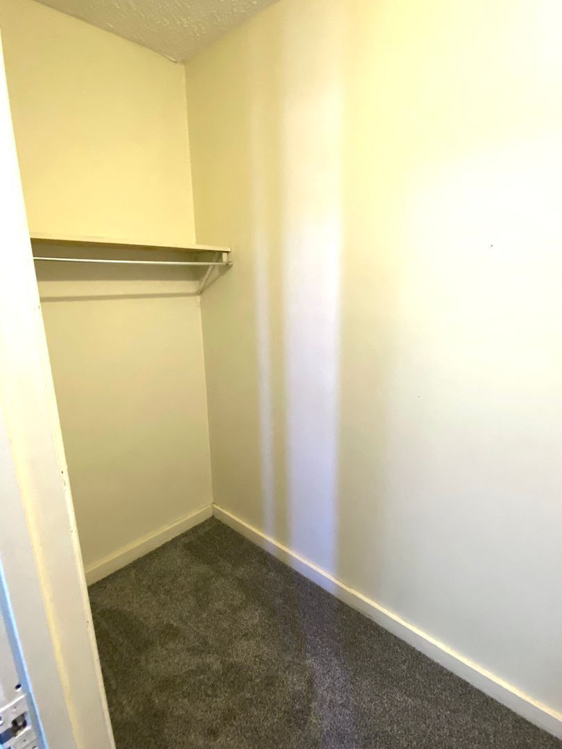 Building Photo - 110 1/2 Lee Street