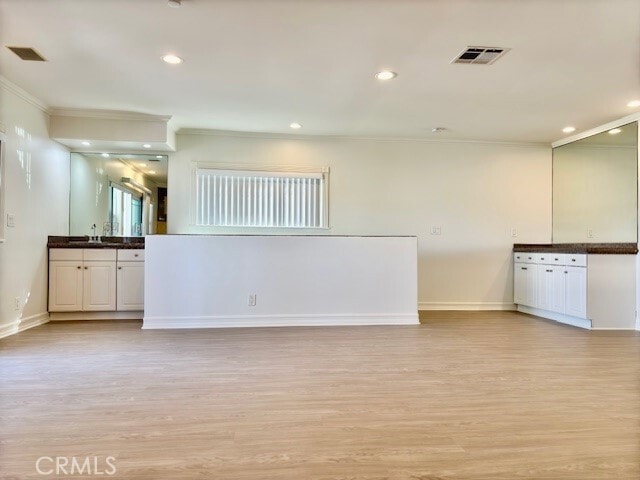 Building Photo - 5011 River Ave