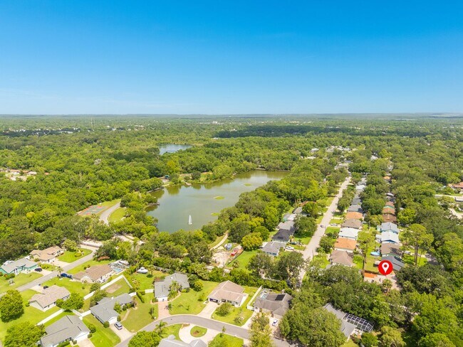 Building Photo - Convenient, Updated, and Plenty of Room fo...