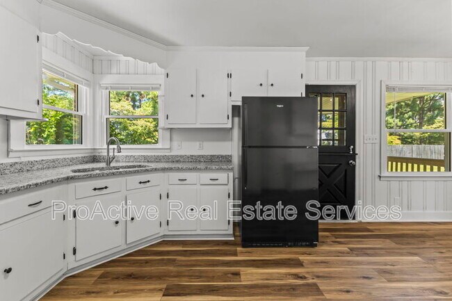 Building Photo - 1155 Melvin Dr