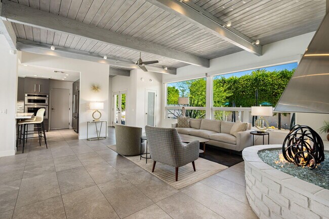 Building Photo - 1155 E Paseo El Mirador