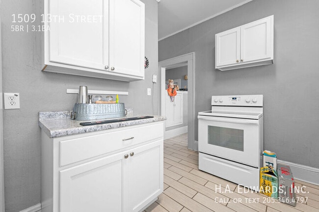 Building Photo - 1509 13th St