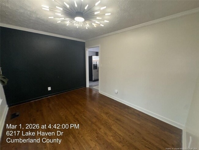 Building Photo - 6217 Lakehaven Dr