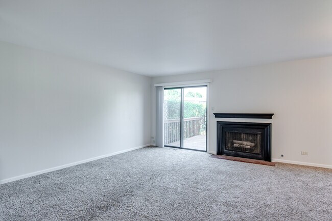 Building Photo - 889 Heatherbrook Ct