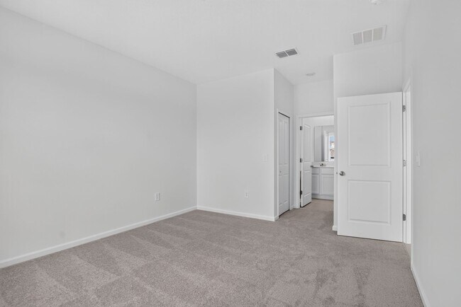 Building Photo - 3216 Alpine Wy