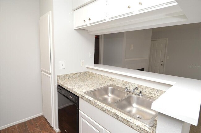 Building Photo - 8645 Fancy Finch Dr