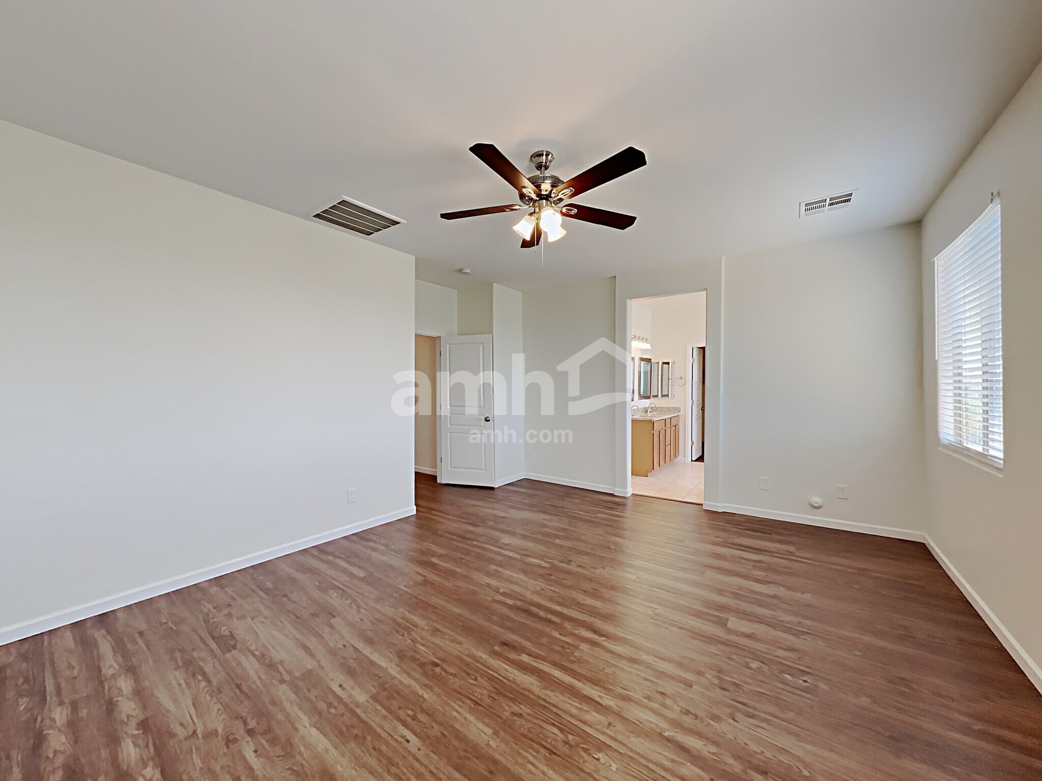 Building Photo - 7250 W Alta Vista Rd
