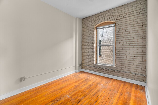 Building Photo - The Jameson Apartments