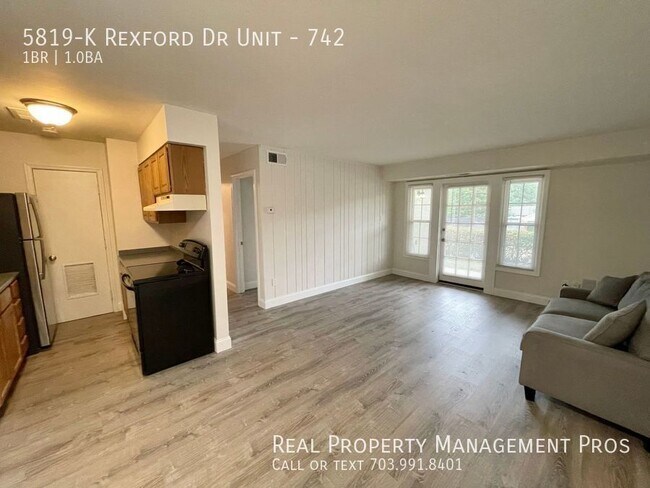 Building Photo - 5819-K Rexford Dr Unit-742