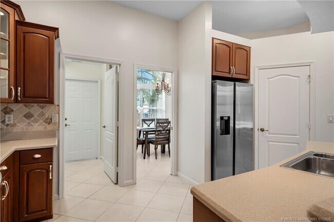 Building Photo - 4213 SW Utterback St