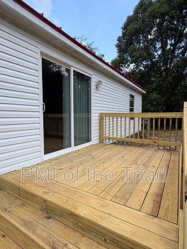 Building Photo - 589 Alvis Ln