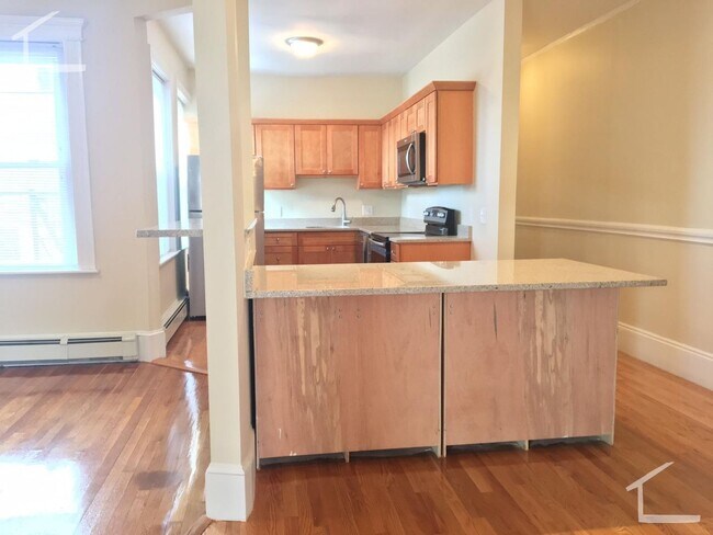 Building Photo - Check out this listing I# bed in Allston JUNE 1ST MOVE IN!!